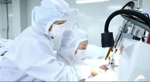 据了解,山东康力医疗器械科技有限公司完成国家调拨的国标医用防护服