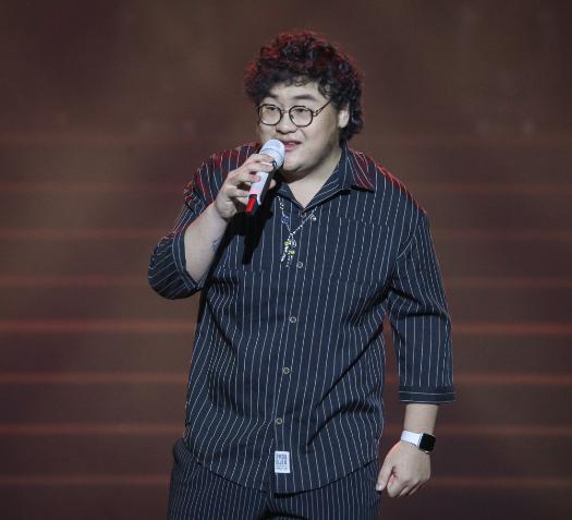 演唱过《阿楚姑娘》的他将做客fm98.