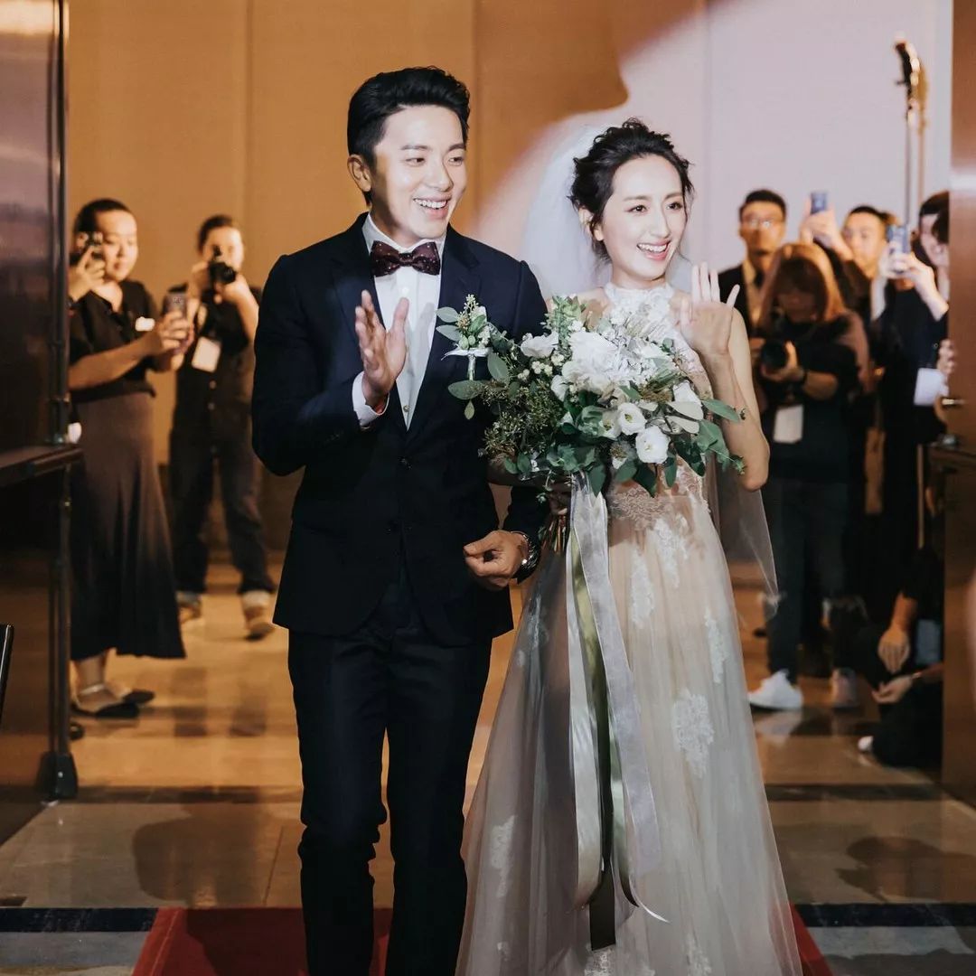 群星云集想见你柯佳嬿的婚礼细节高级感满满