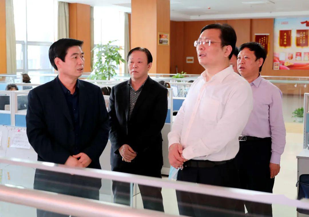 市委书记丁小强在大运集团现场办公