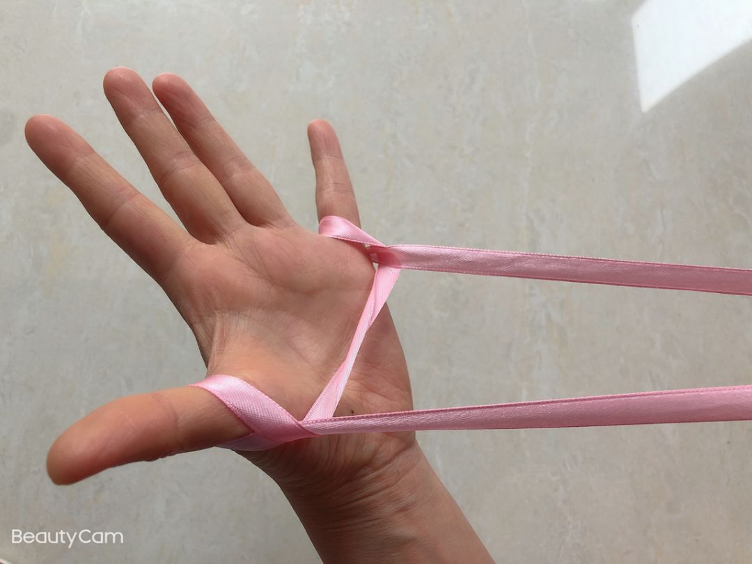 "云时光"亲子活动系列:动动小手指——翻绳游戏《小小蒲公英》