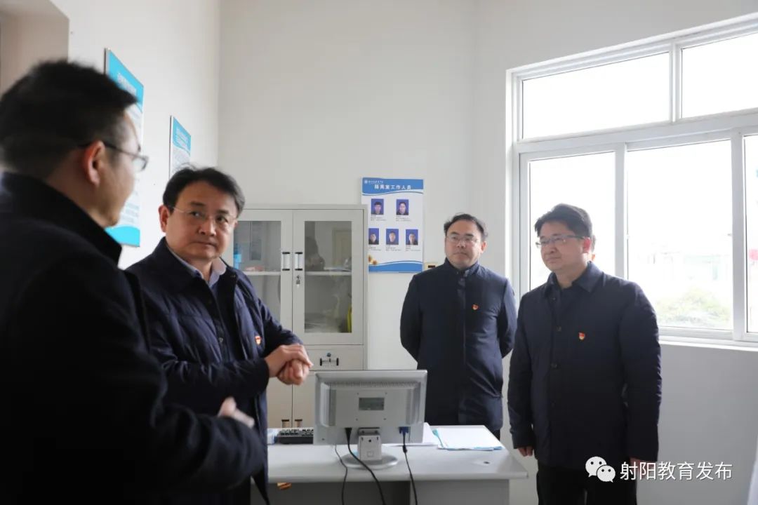 唐敬在检查学校疫情防控和开学前准备工作时强调细化防控举措狠抓责任