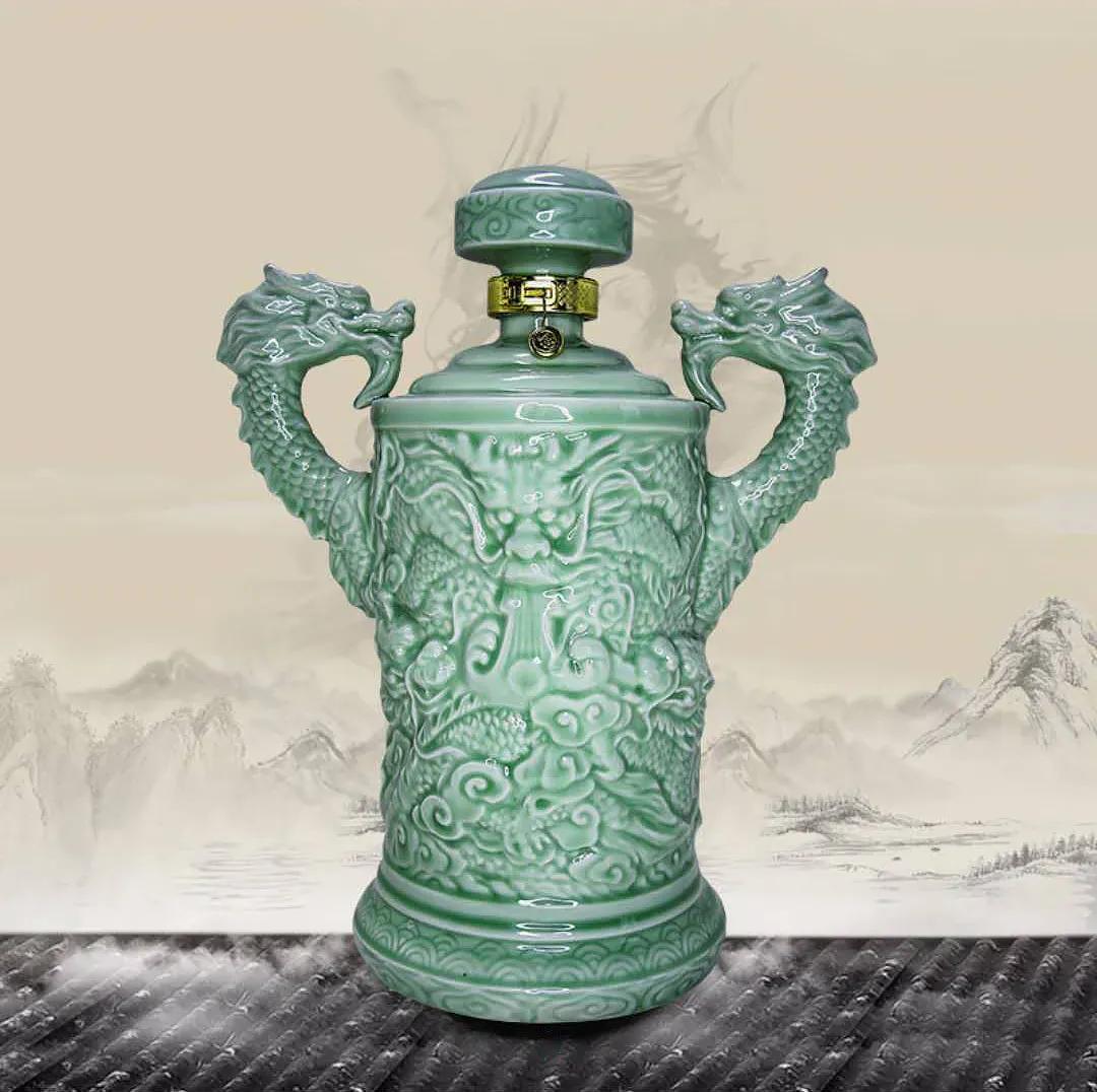 其中内容更是包罗万象,穿越古今茶酒文化传承千年围坐桌旁,共商天下