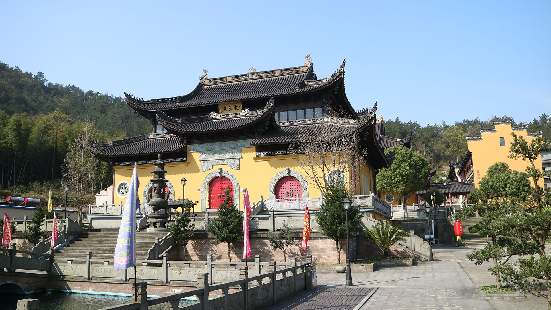 生命,多么需要最后的心灵安抚 ——宁波青雷寺往生堂纪事