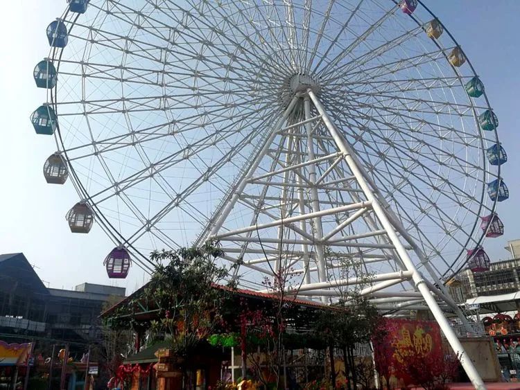 考察组一行实地查看了上亿集团投资开发的淅川上亿广场,上亿游乐园,上