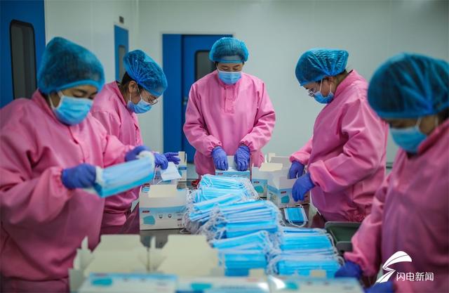 15秒丨威海荣成首家口罩生产企业试生产成功 最大产能日产12万只