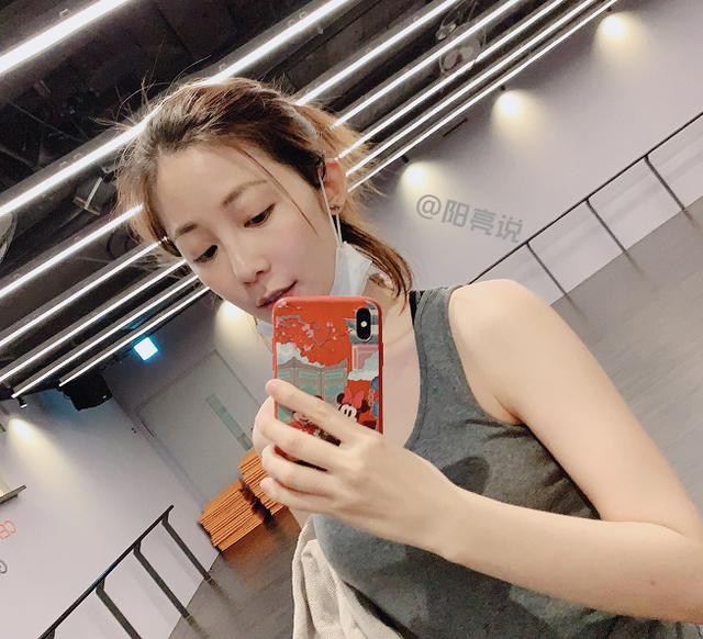 奇门遁甲老板娘春春火了生活照却清纯可人