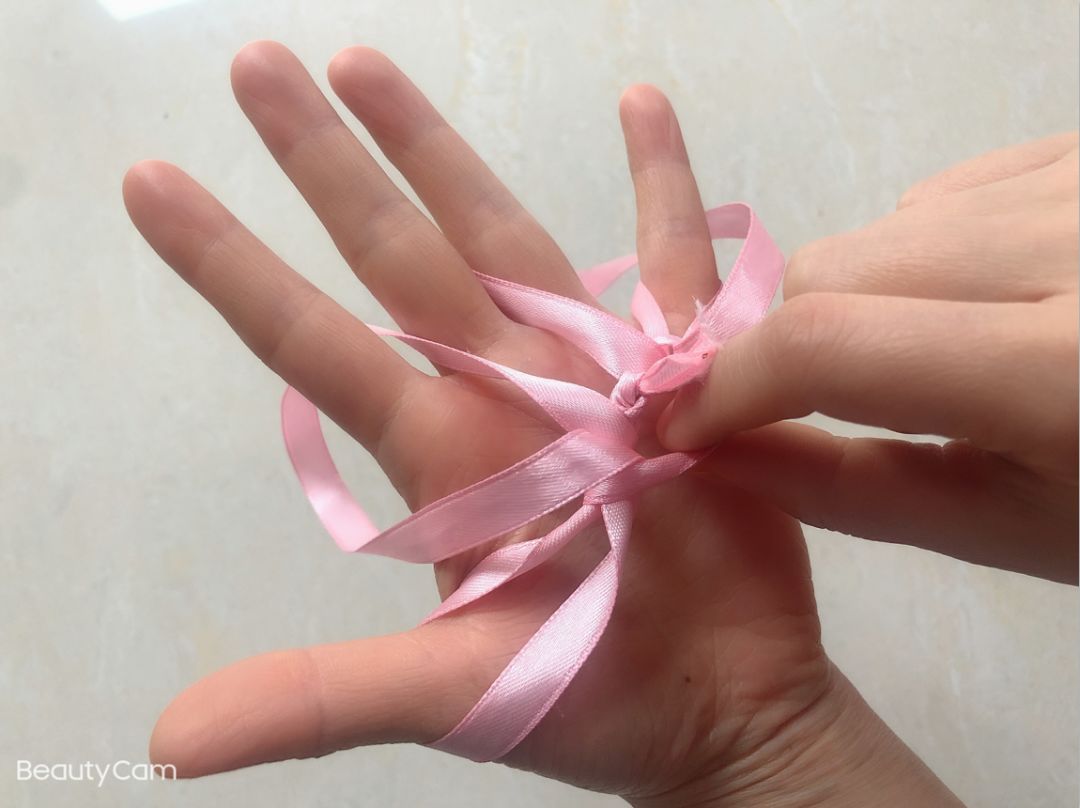 "云时光"亲子活动系列:动动小手指——翻绳游戏《小小蒲公英》