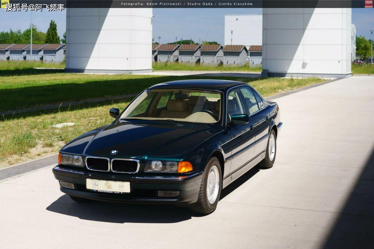 这是一台来自1997年的全新宝马7系e38740i