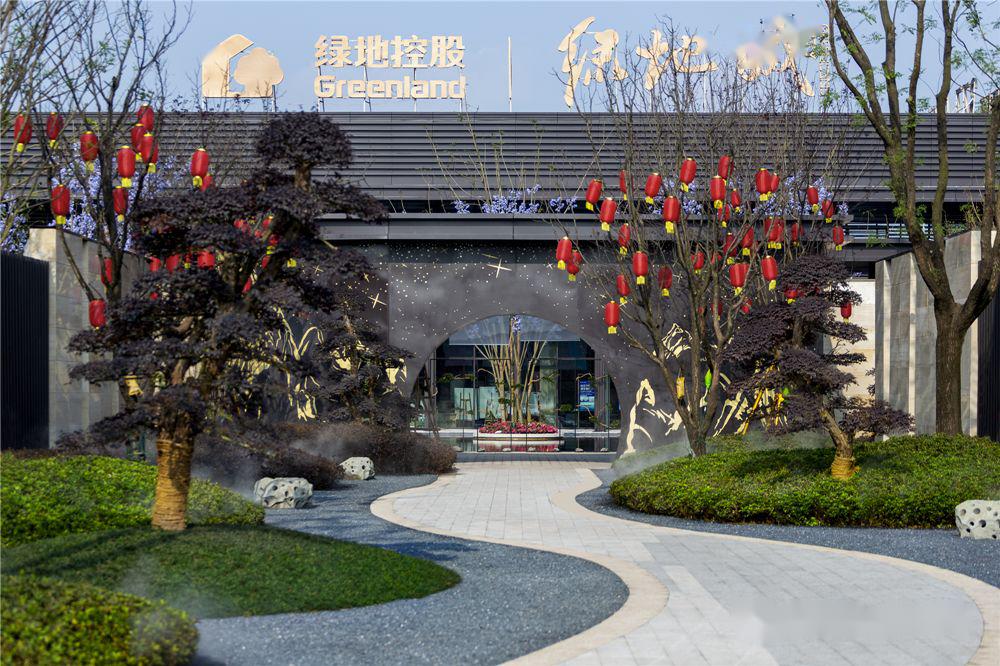 其次,记者实地走访了几个在泸州极具代表性的项目,绿地城就是其中之一