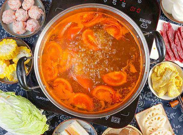 友满堂番茄火锅底料葱 15克葱 15克姜 12克番茄沙司 少许浓汤宝猪肉 2