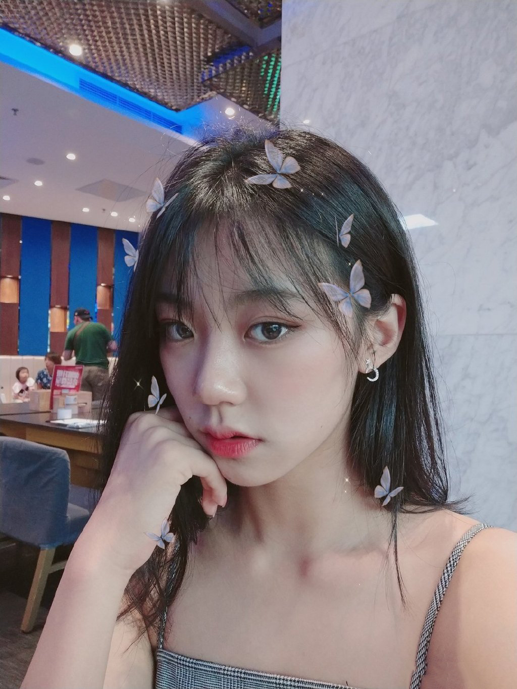 《舞法天女》的亚曼长大了,如今18岁是健身模特,肱二头肌好大!_陈雅熙