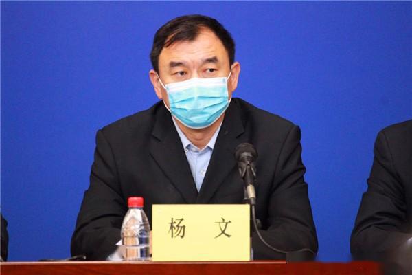 杨文介绍陕西省政府出台的全运惠民工程 摄影 赵浚喆《意见》中提到