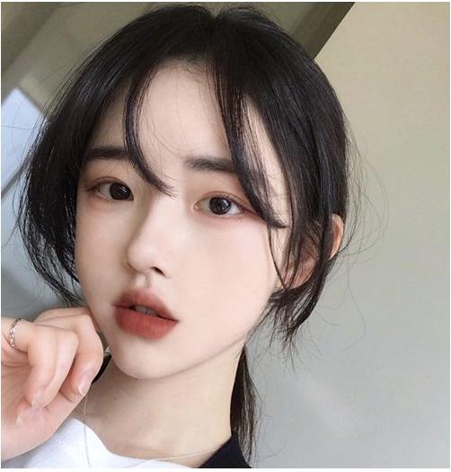 女学生脸大该绑什么发型?搞定刘海长发短发怎么扎都好看