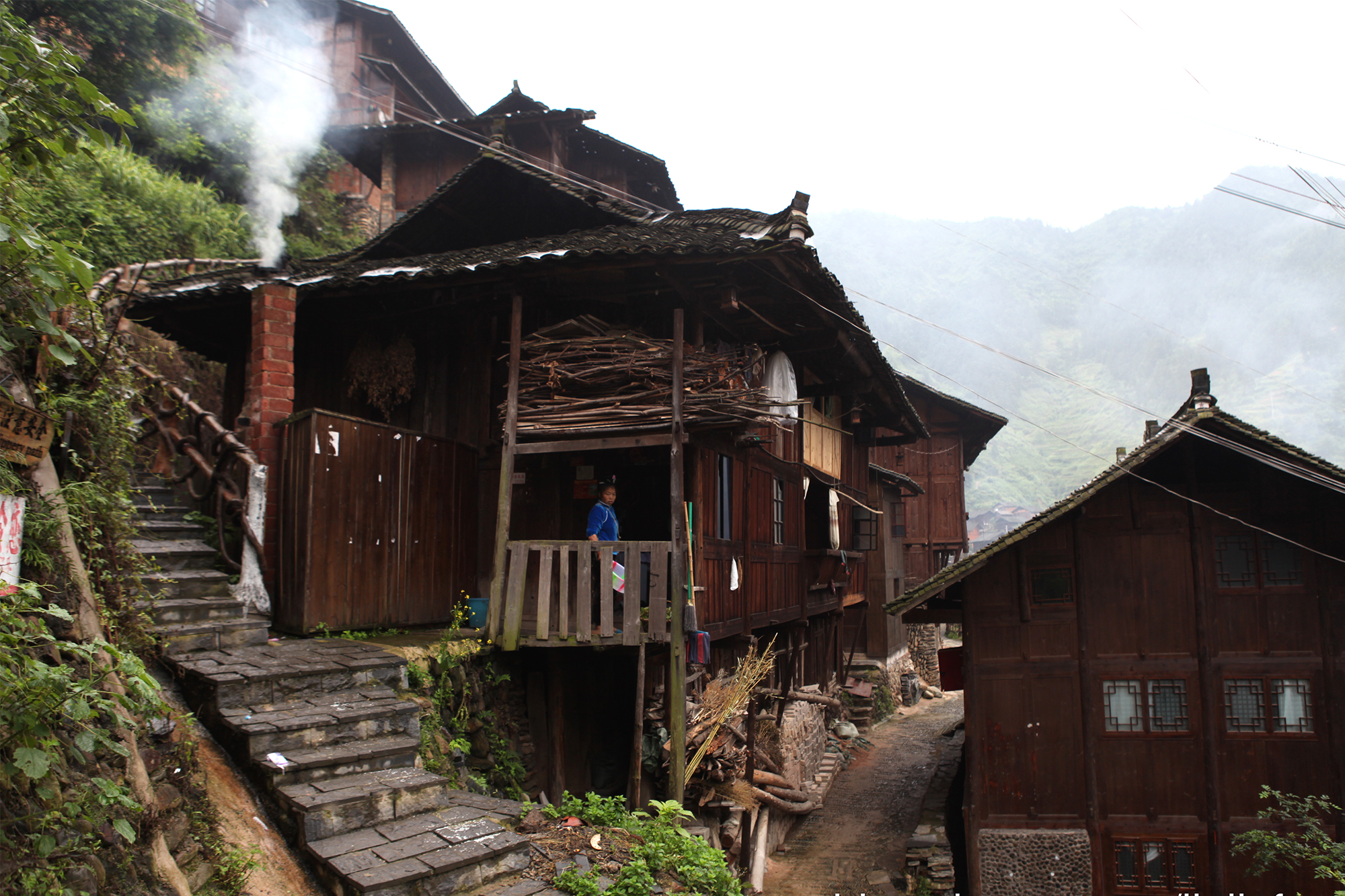 贵州西江千户苗寨中国最大的苗族聚居村寨景色美如世外桃源