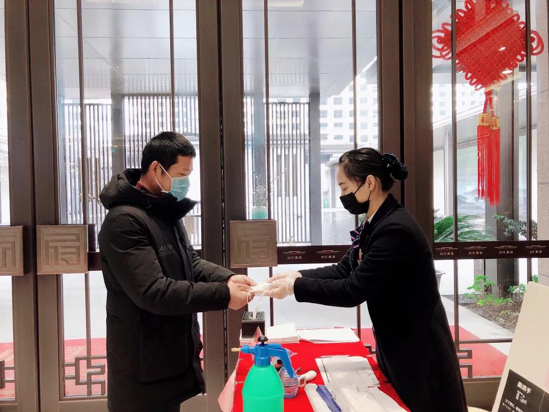 案场服务品质再升级,中梁现代服务助力地产全面复工销售