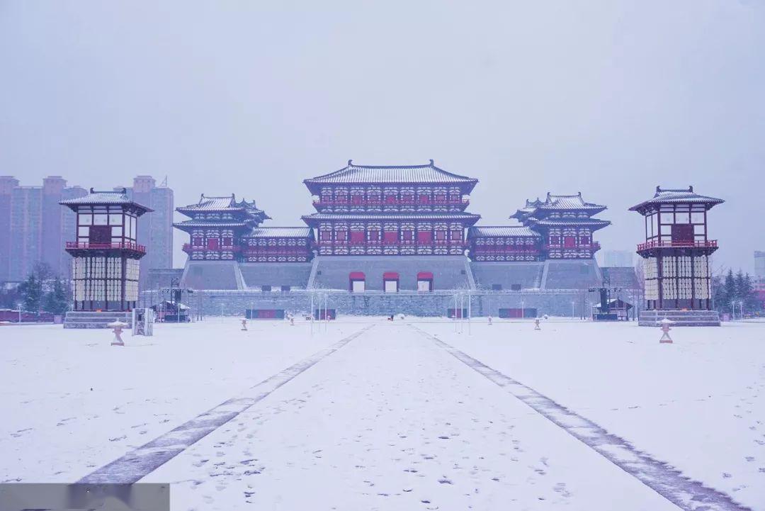 洛阳古城雪景图片