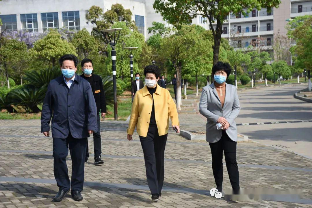 市政府蔡江副市长一行督查指导我校复学准备工作