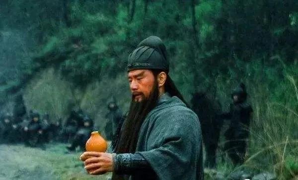 今年的世界戏剧日更适合喝酒看戏