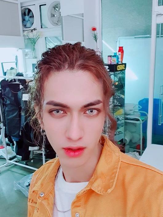 原创被公司冷藏,成为网红另辟蹊径,帅气韩国打鼓小哥圈粉18万粉丝