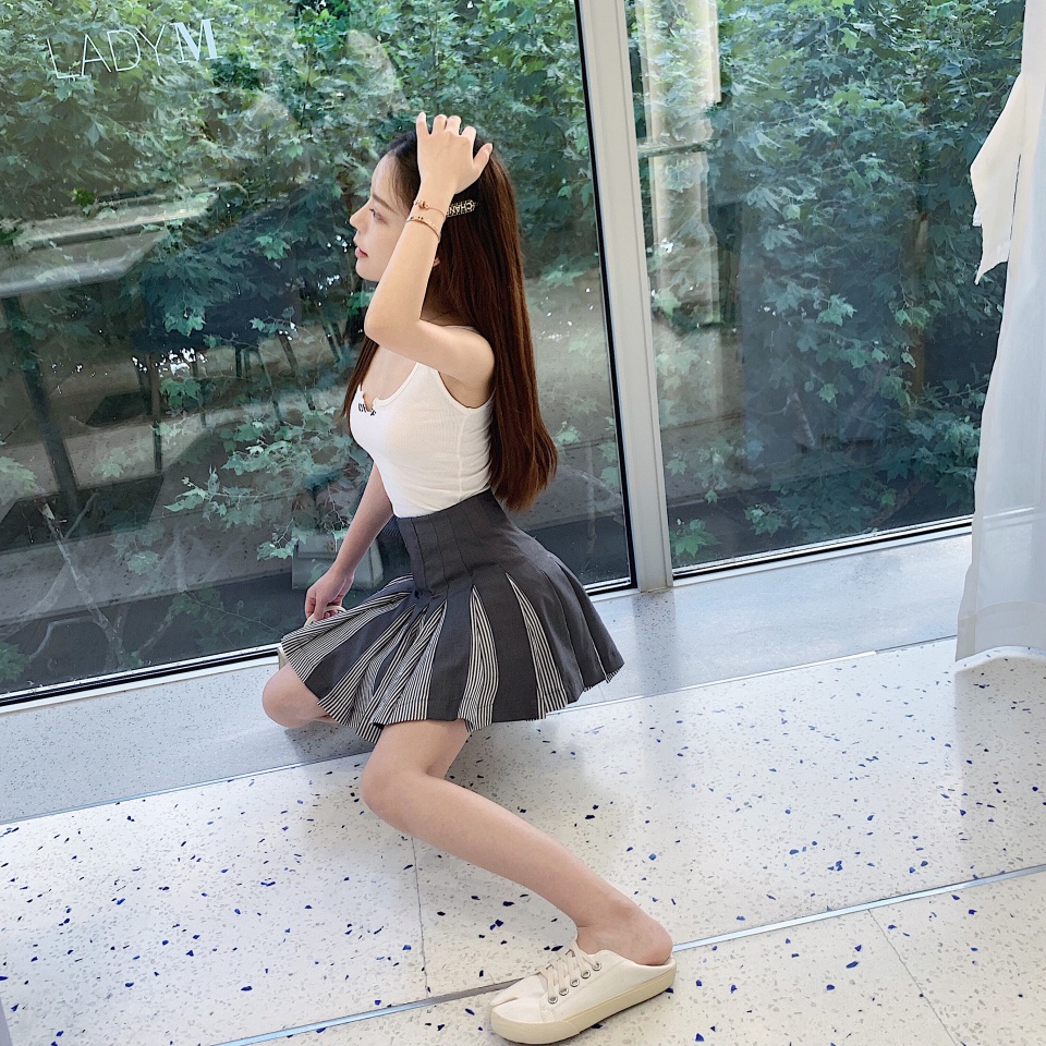 女神半身裙合集撩汉小短裙这样穿潮流时尚又迷人