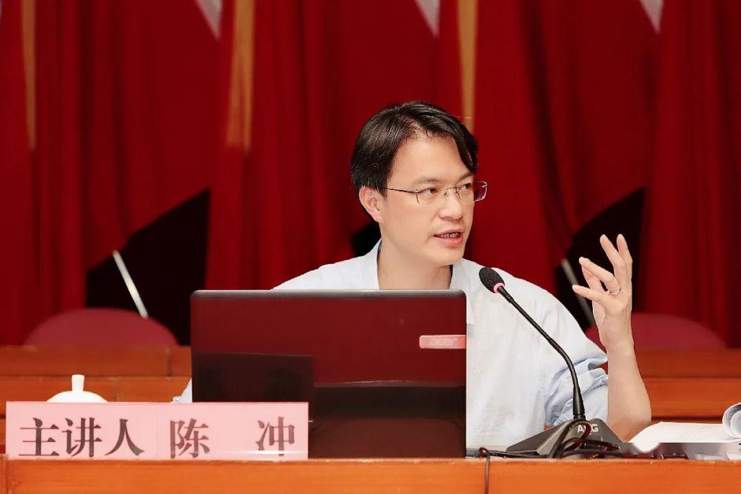 地考察,市创文办针对创文工作中的鼎湖区委常委,宣传部长谢政主持会议