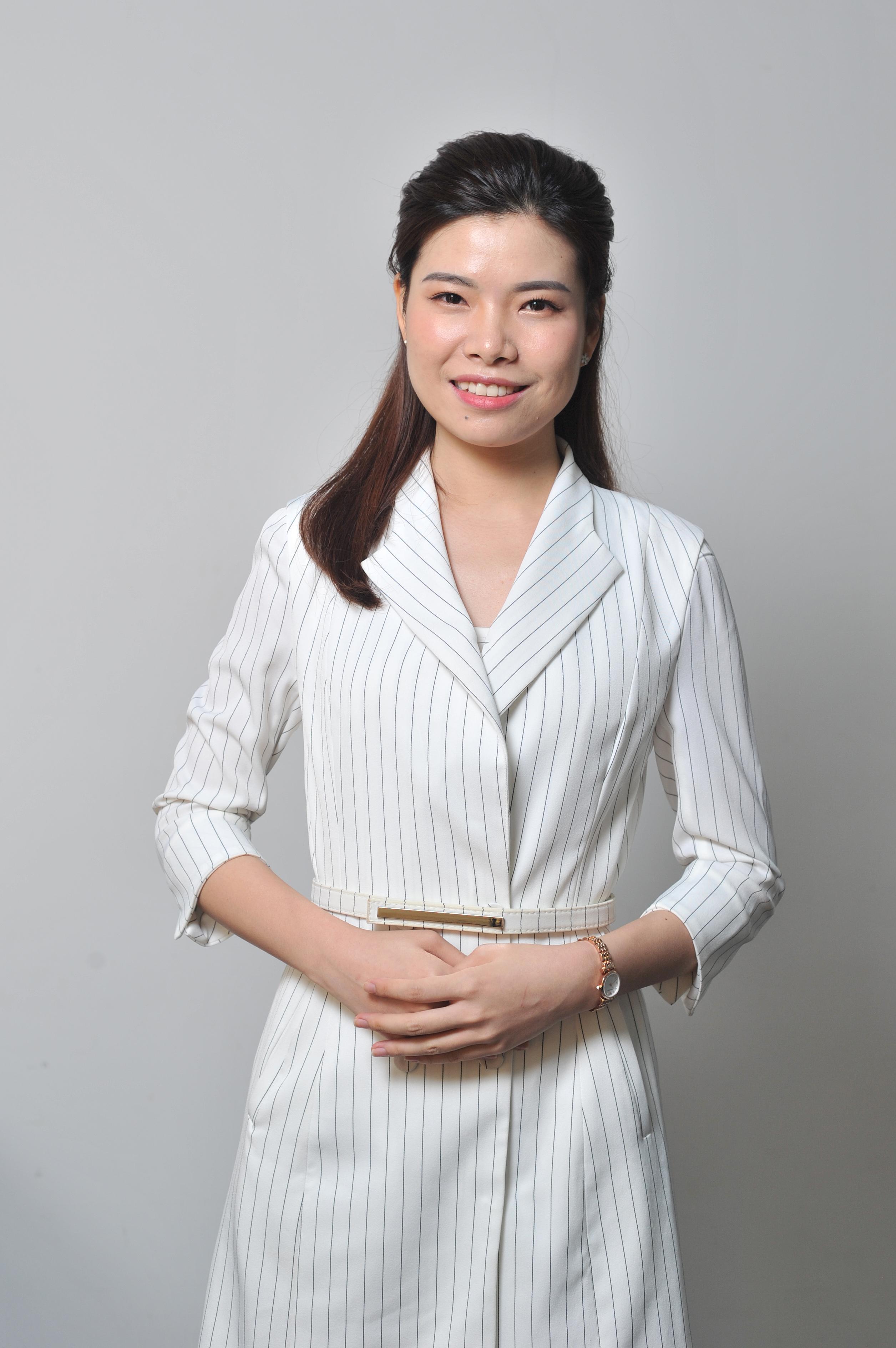 名师一分钟杨丽莉老师小学四年级英语下册第2课sheisverykind