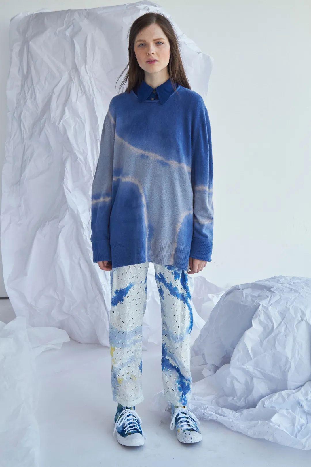 07透肤薄纱贴身层平纹针织采用精致轻薄的针织设计,以十足的女性气质