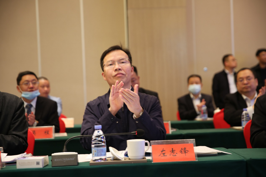 新化县召开政银担企合作洽谈会 现场签约17亿余元
