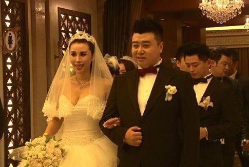 她是乒坛传奇马琳的前妻,改嫁后放弃当演员,如今随夫定居海外!_张宁益