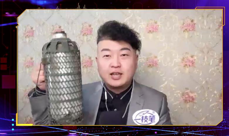 王建淼拿出了他童年时期的"老物件"提到童年,欢迎留言告诉我们.