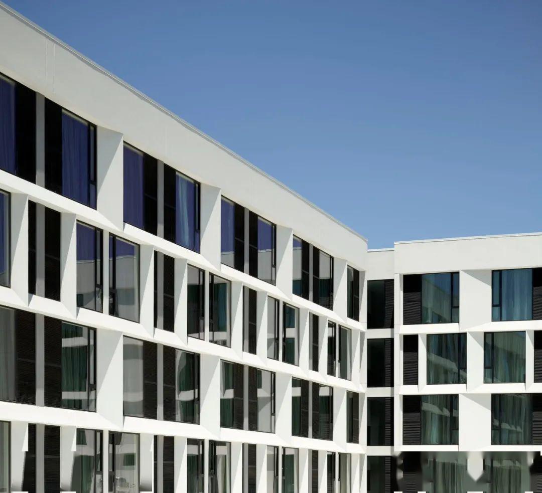 【美鉴】玻璃立面——爱你的每一寸棱角分明_加泰罗尼亚