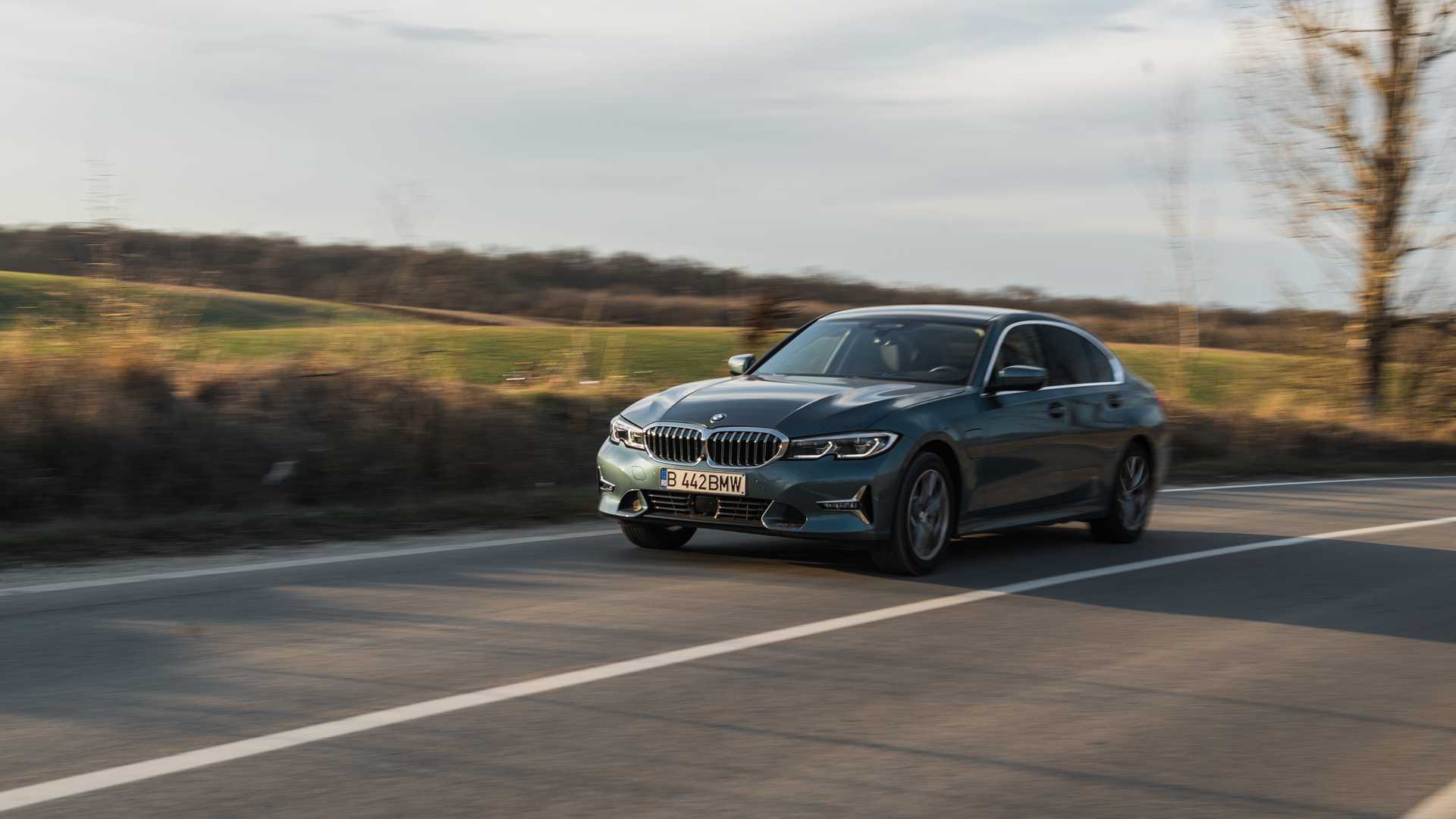 45545美元起售2021款宝马330e插电式混动车型售价公布