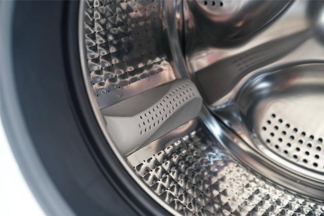 往年羽绒服的清洗我都会送去干衣店清洗,今年我选择了卡萨帝双核量子