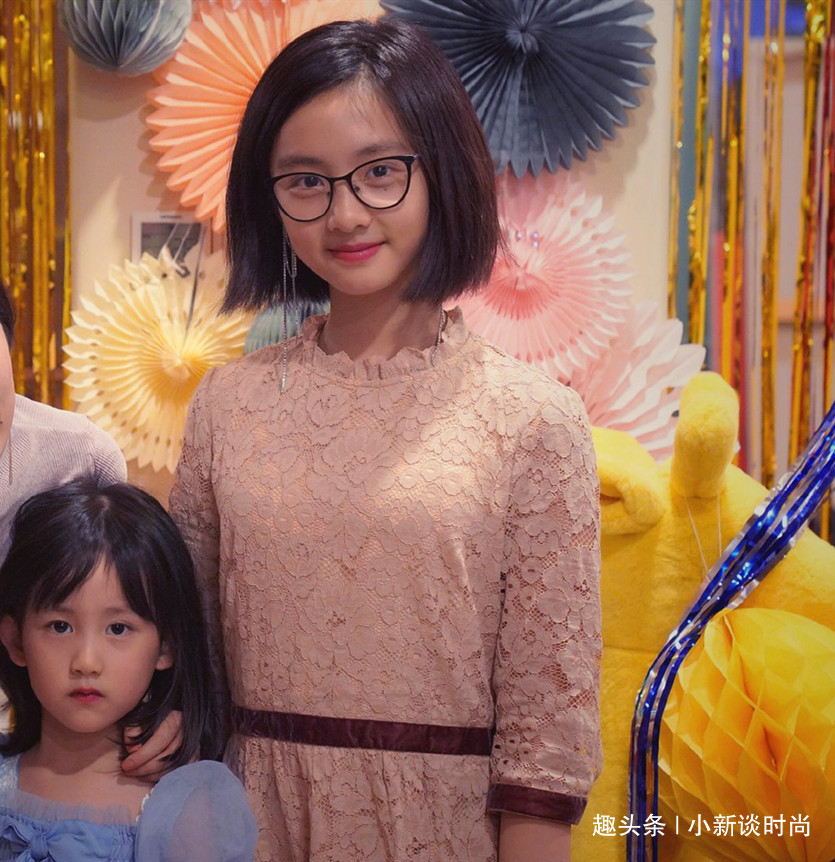 黄磊女儿黄多多太早熟14岁穿衬衫开叉还染发童年味道早已不在