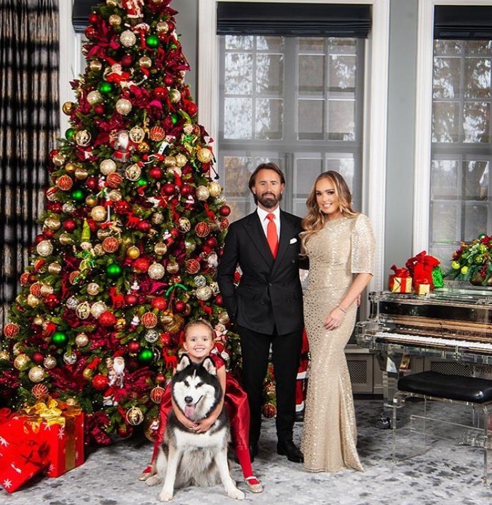 塔玛拉埃克莱斯顿塔玛拉·埃克莱斯顿(tamara ecclestone)和她的丈夫