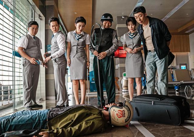 《大赢家》:老实人爆笑式绝地反击,大鹏柳岩上演抢银行反讽大戏_电影