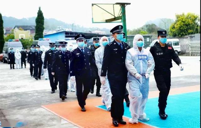 被告人刘东旺犯组织,领导黑社会性质组织罪,犯妨害公务罪,敲诈勒索罪