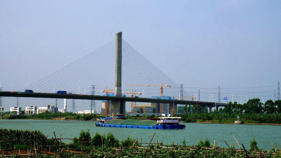 环南延线,快速连通佛江高速等多条高速,并通过高赞大桥与容桂互联互通