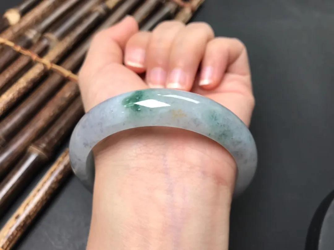tb如意宝翡翠乌鸡种翡翠该如何挑选呢