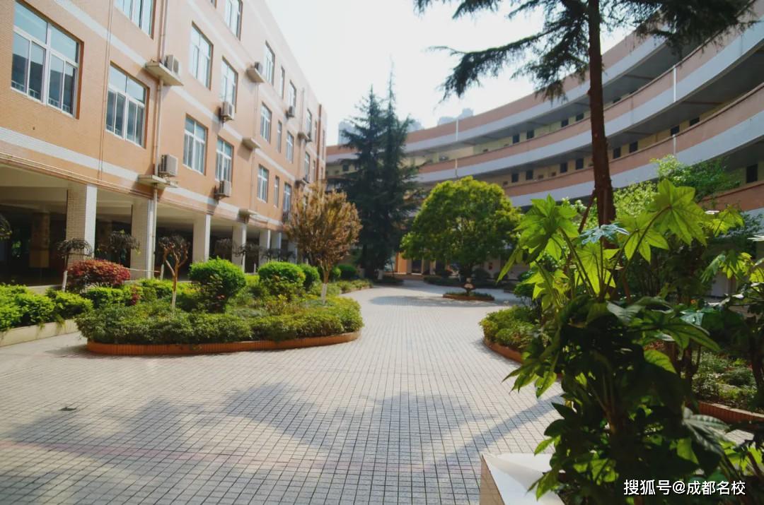开学倒计时5天我们把成都七中实验学校的春天送给你
