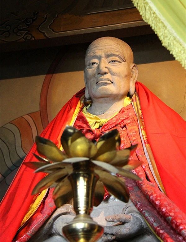 山西绵山一神秘古寺,藏有15尊肉身佛,堪称"东方木乃伊"_真身