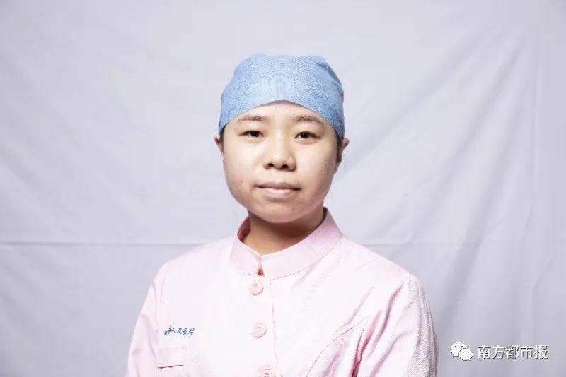 四会市中医院陈敏婷呼吸内科主管护师17 / 后援2月15日,陈敏婷在随着