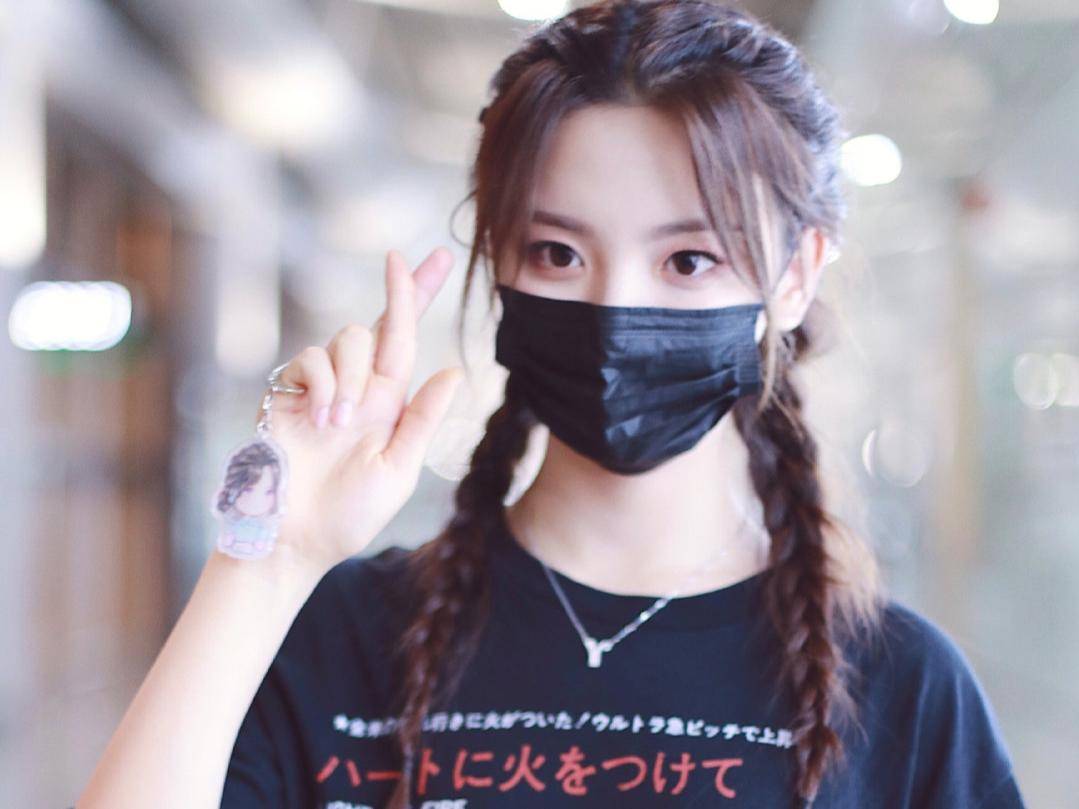 张韶涵胡彦斌戴透明口罩录节目? 明星们的"花式防护",你能get多少