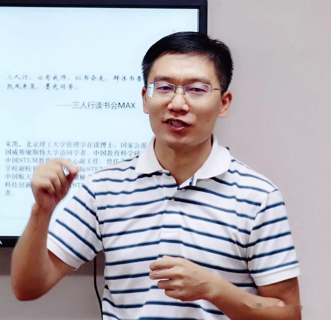 李钊资深媒体人,长期从事科技新闻的报导和评论.