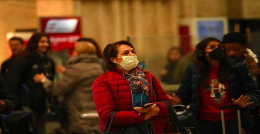 花样作死舔病毒的瑞士女孩终于如愿以偿确诊感染新冠肺炎