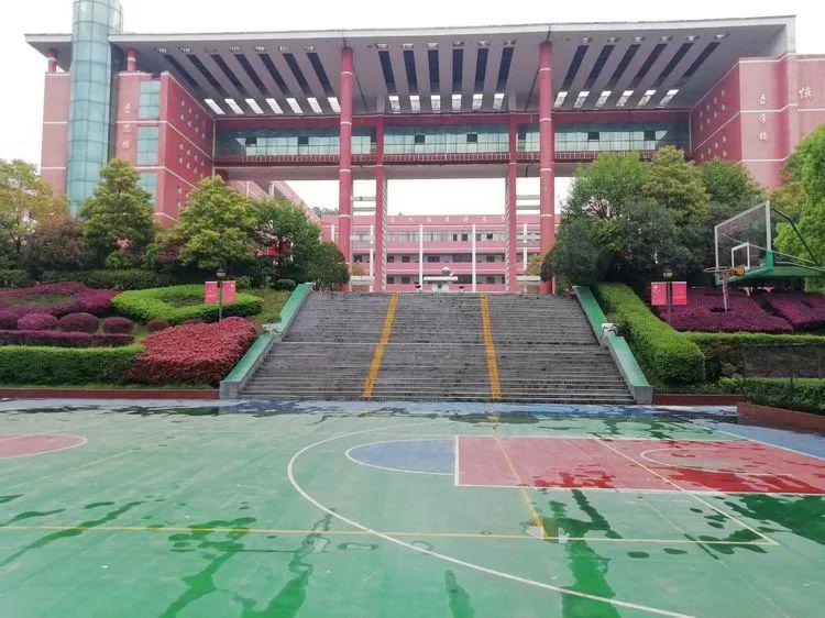 校讯亲们我把五中的春色寄给你