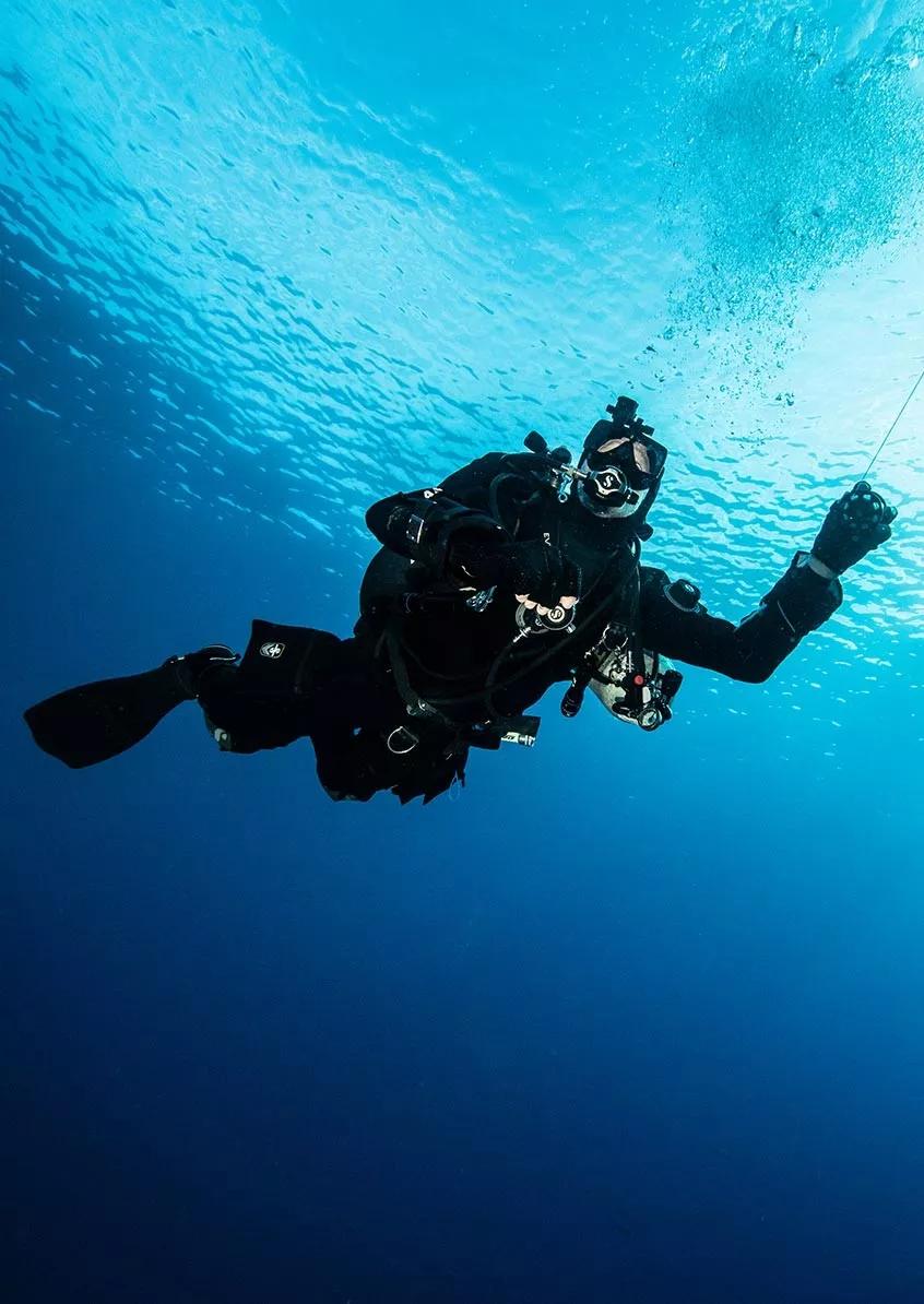 打开新世界的大门,享受技术潜水的冒险世界