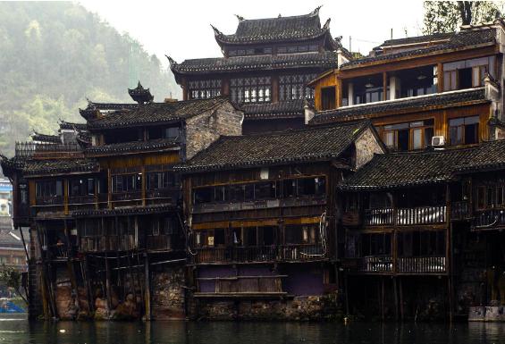 土家族吊脚楼中国民居建筑中的一颗明珠