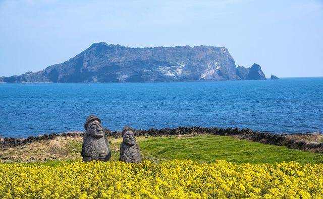 济州岛6个出名景点,承包了半本地理书的知识,带你读懂地球故事_火山岛